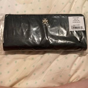 Tory Burch black wallet New With Tags